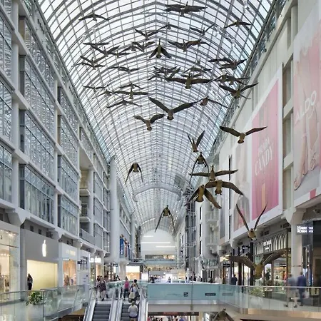 Cozy Condo Near Eatoncentre Mall Toronto Exterior photo